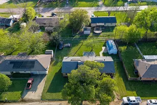 514 S Llano St, Whitney, TX 76692 - Photo 2