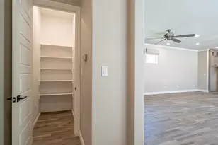 2407 Vineyard Dr, Granbury, TX 76048 - Photo 12