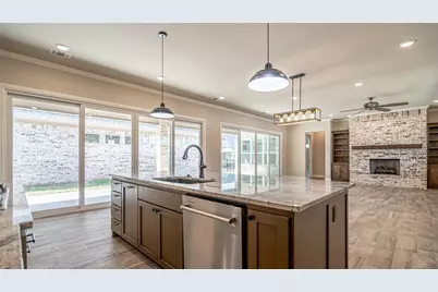 2407 Vineyard Drive, Granbury, TX 76048 - Photo 10