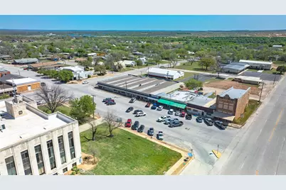 128 N Church Street, Jacksboro, TX 76458 - Photo 18