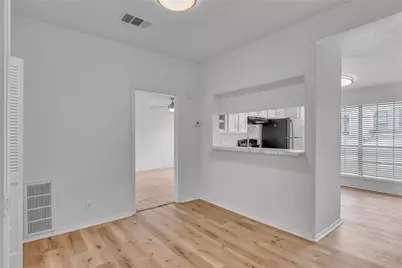 6026 Stoneybrook Drive, Fort Worth, TX 76112 - Photo 8