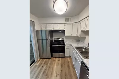 6026 Stoneybrook Drive, Fort Worth, TX 76112 - Photo 8