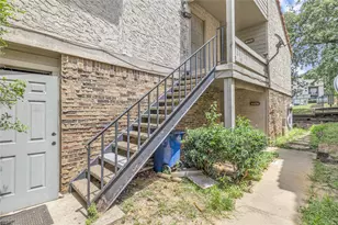 6040 Stoneybrook Dr, Fort Worth, TX 76112 - Photo 4