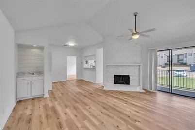 6034 Stoneybrook Drive, Fort Worth, TX 76112 - Photo 12