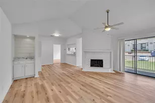 6034 Stoneybrook Dr, Fort Worth, TX 76112 - Photo 12