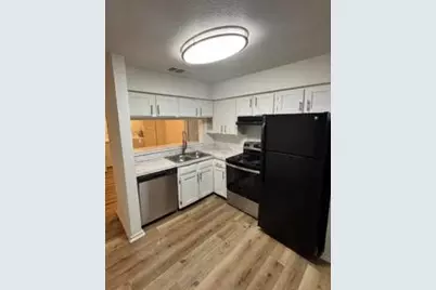 6042 Stoneybrook Drive, Fort Worth, TX 76112 - Photo 8