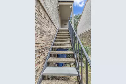 6042 Stoneybrook Drive, Fort Worth, TX 76112 - Photo 24