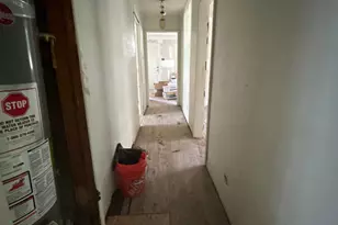 911 W Sears St, Denison, TX 75020 - Photo 14