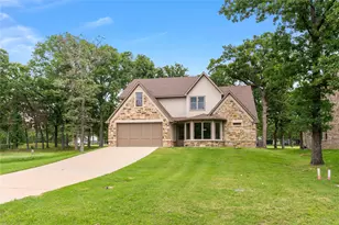 375 St Andrews Dr, Mabank, TX 75156 - Photo 2