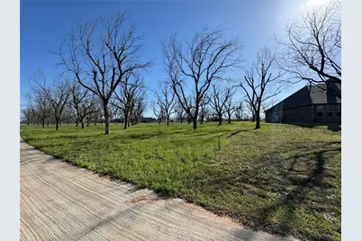 6009 Bonanza Drive, Granbury, TX 76049 - Photo 12