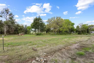 256 Largo Street, Bonham, TX 75418 - Photo 4