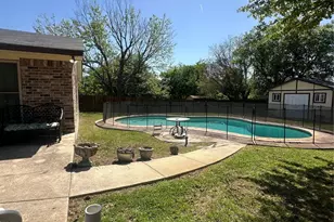 7700 Briarwood Dr, North Richland Hills, TX 76182 - Photo 16