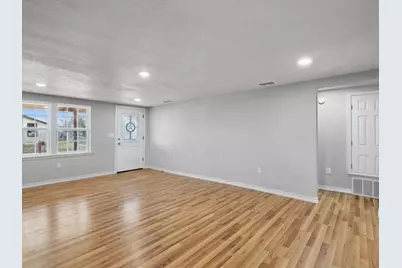 107 E Riley Street, Bowie, TX 76230 - Photo 16