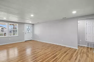 107 E Riley St, Bowie, TX 76230 - Photo 16