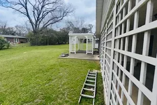 812 Lakeside Dr, Athens, TX 75751 - Photo 12