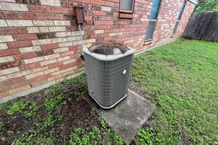 6428 Meadowlark Ln E, Watauga, TX 76148 - Photo 4