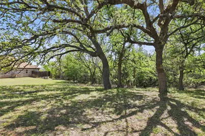 9804 Bellechase Road, Granbury, TX 76049 - Photo 10