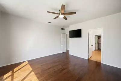 2815 S Serrano, Grand Prairie, TX 75054 - Photo 16