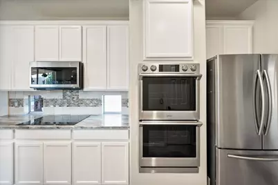 2815 S Serrano, Grand Prairie, TX 75054 - Photo 10