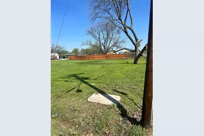 116 Hinton Street, Tioga, TX 76271 - Photo 2