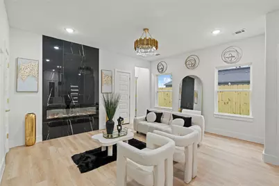 5303 Colonial Avenue, Dallas, TX 75215 - Photo 2