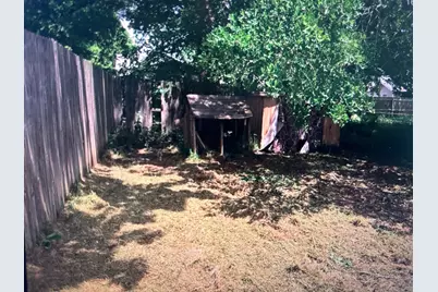 507 Hodge Street, Bowie, TX 76230 - Photo 4