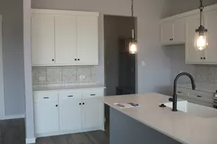 201 Cliff Ct, Godley, TX 76044 - Photo 12