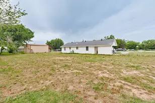 510 N Proctor St, Alvord, TX 76225 - Photo 4