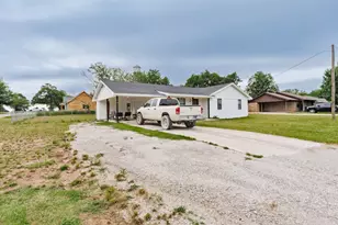 510 N Proctor St, Alvord, TX 76225 - Photo 6