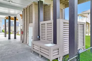 1983 Royalville Ct, Port Bolivar, TX 77650 - Photo 6