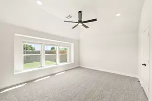 640 Pawprint Holw, Godley, TX 76044 - Photo 14