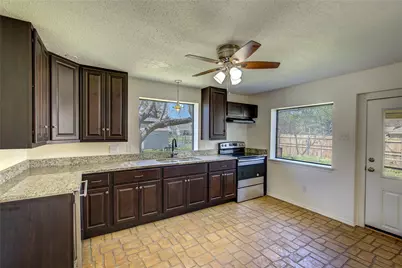 1414 Walworth Street, Greenville, TX 75401 - Photo 14