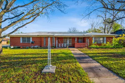 2901 S Murco Drive, Mineral Wells, TX 76067 - Photo 1