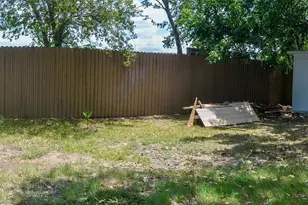 512 Irby Ln, Irving, TX 75061 - Photo 22