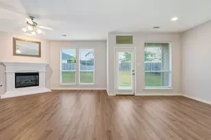 5013 Royal Burgess Dr, Fort Worth, TX 76135 - Photo 4