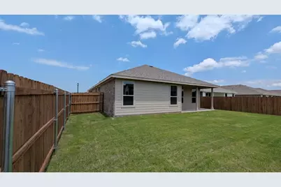 1000 Traction Trail, Cleburne, TX 76031 - Photo 14