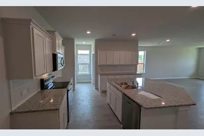 1000 Traction Trail, Cleburne, TX 76031 - Photo 2