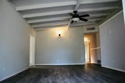 1302 Cleveland, Stephenville, TX 76401 - Photo 6