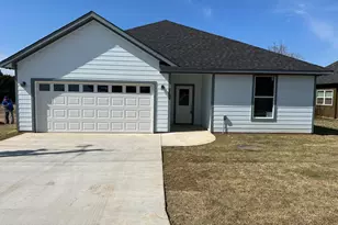 2500 San Gabriel Dr, Granbury, TX 76048 - Photo 1