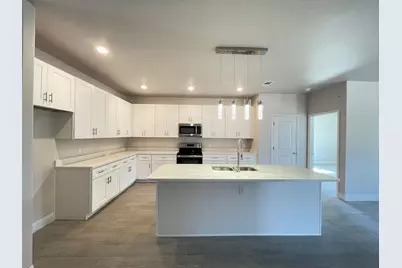 2500 San Gabriel Drive, Granbury, TX 76048 - Photo 2