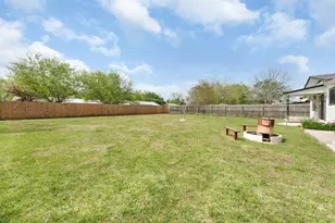 1206 W Jackson St, Clarksville, TX 75426 - Photo 4