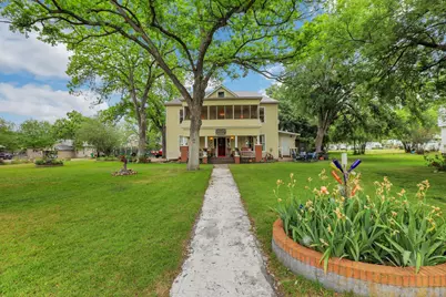 203 W Commerce St, San Saba, TX 76877 - Photo 1
