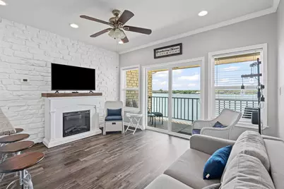 401 E Pearl Street #2306, Granbury, TX 76048 - Photo 1