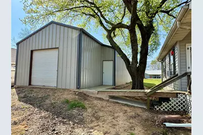 306 Oak Street, Nocona, TX 76255 - Photo 4