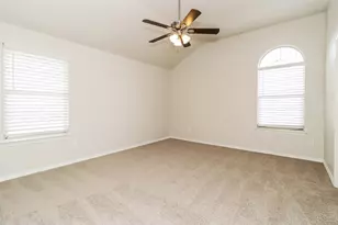 2321 Cromwell Dr, Arlington, TX 76018 - Photo 12