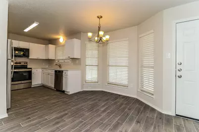 2321 Cromwell Drive, Arlington, TX 76018 - Photo 6