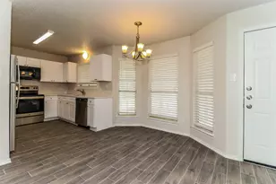 2321 Cromwell Dr, Arlington, TX 76018 - Photo 6