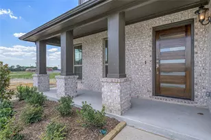 640 Brazos Dr, Van Alstyne, TX 75495 - Photo 6