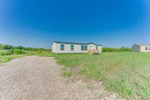 3040 Sitting Bull Ln, Ferris, TX 75125 - Photo 1