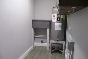 406 N Carrier Pkwy, Grand Prairie, TX 75050 - Photo 6